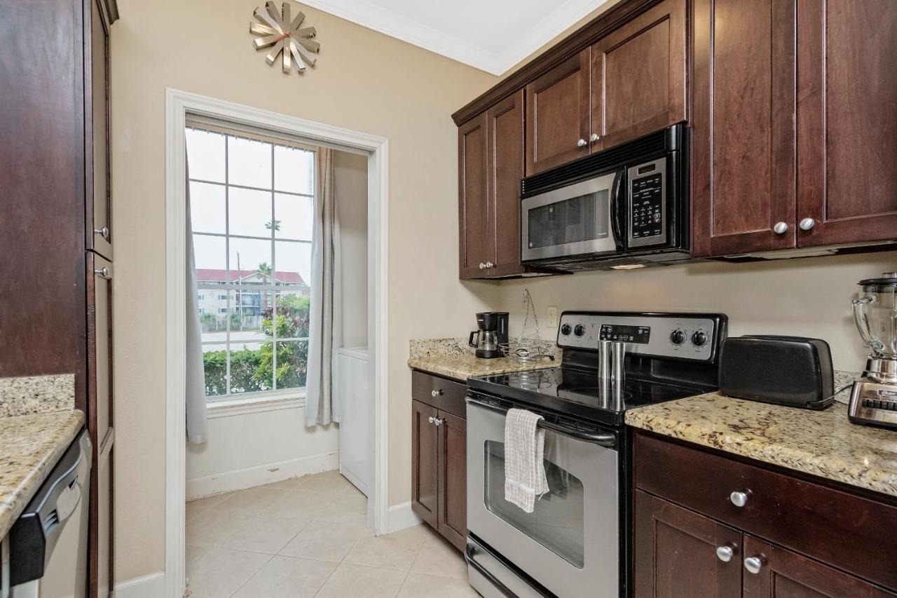 The Dawn Oceanfront Condo On Seawall Blvd Galveston Exterior photo